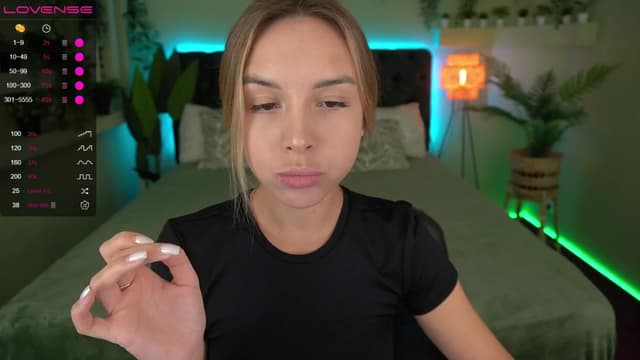 Gallery image thumbnail from Tilli's myfreecams stream on, 03/15/2024, 09:34 image 2 of 20