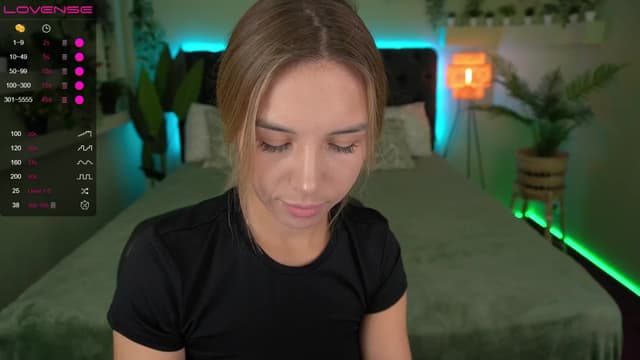 Gallery image thumbnail from Tilli's myfreecams stream on, 03/15/2024, 09:34 image 7 of 20