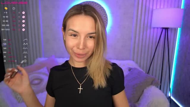 Gallery image thumbnail from Tilli's myfreecams stream on, 03/18/2024, 13:21 image 17 of 20