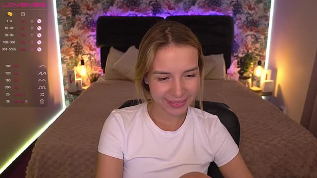 Gallery image thumbnail from Tilli's myfreecams stream on, 03/20/2024, 13:29 image 19 of 20