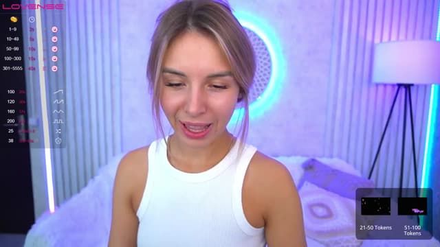 Gallery image thumbnail from Tilli's myfreecams stream on, 03/22/2024, 10:18 image 3 of 20