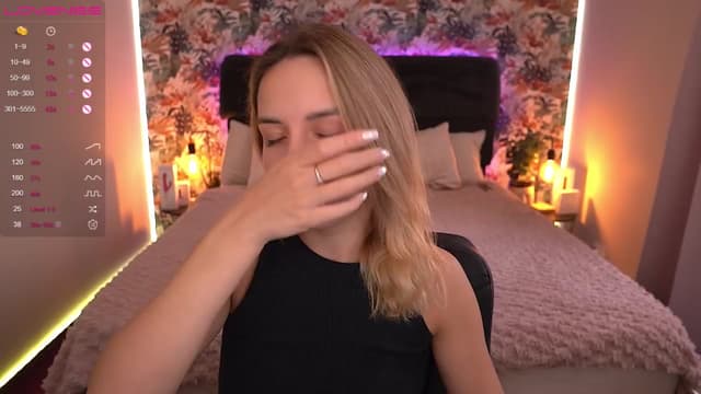 Gallery image thumbnail from Tilli's myfreecams stream on, 03/25/2024, 10:38 image 4 of 20