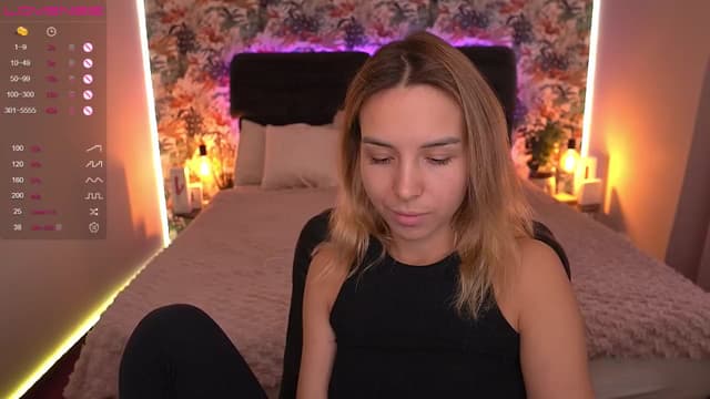 Gallery image thumbnail from Tilli's myfreecams stream on, 03/25/2024, 10:38 image 16 of 20