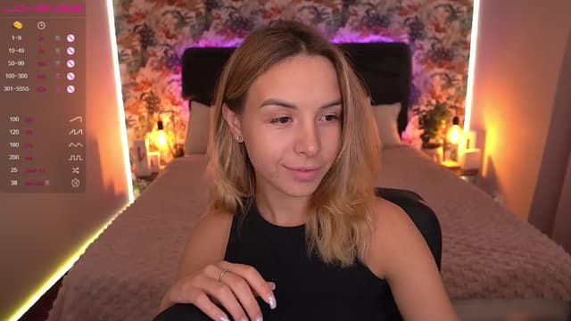 Gallery image thumbnail from Tilli's myfreecams stream on, 03/25/2024, 10:38 image 11 of 20