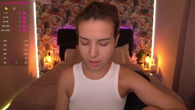 Gallery image thumbnail from Tilli's myfreecams stream on, 03/28/2024, 09:43 image 3 of 20