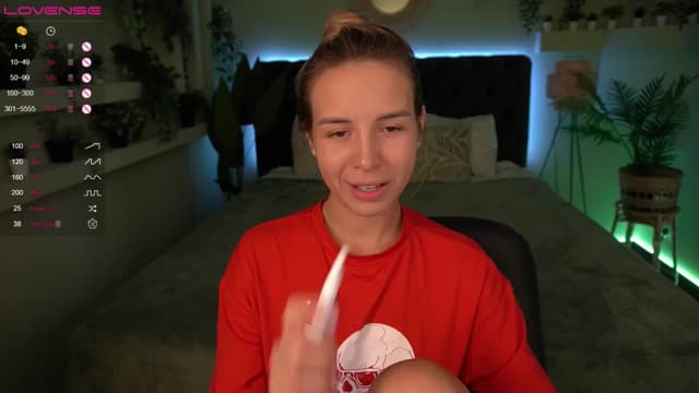 Gallery image thumbnail from Tilli's myfreecams stream on, 04/02/2024, 08:52 image 7 of 20