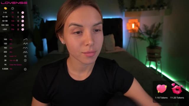 Gallery image thumbnail from Tilli's myfreecams stream on, 04/04/2024, 08:13 image 16 of 20