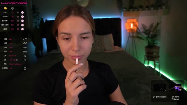 Gallery image thumbnail from Tilli's myfreecams stream on, 04/04/2024, 09:05 image 10 of 20