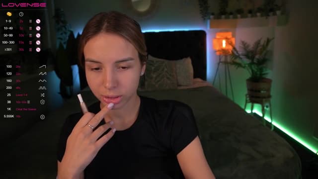 Gallery image thumbnail from Tilli's myfreecams stream on, 04/04/2024, 09:29 image 4 of 20