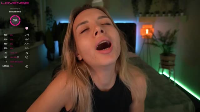 Gallery image thumbnail from Tilli's myfreecams stream on, 04/08/2024, 08:53 image 4 of 20