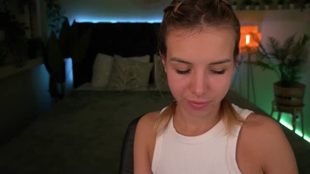 Gallery image thumbnail from Tilli's myfreecams stream on, 04/09/2024, 12:30 image 11 of 20