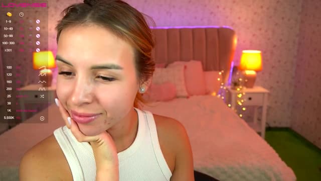 Gallery image thumbnail from Tilli's myfreecams stream on, 04/10/2024, 09:59 image 4 of 20
