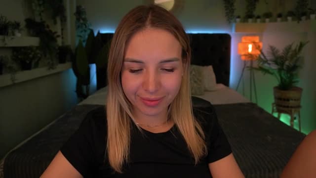 Gallery image thumbnail from Tilli's myfreecams stream on, 04/15/2024, 13:00 image 16 of 20