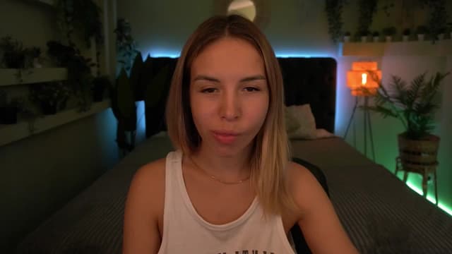 Gallery image thumbnail from Tilli's myfreecams stream on, 04/16/2024, 09:04 image 5 of 20