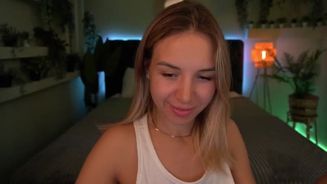 Gallery image thumbnail from Tilli's myfreecams stream on, 04/16/2024, 09:04 image 14 of 20