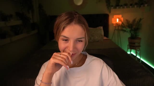 Gallery image thumbnail from Tilli's myfreecams stream on, 04/18/2024, 08:57 image 7 of 20