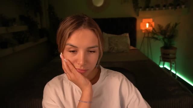 Gallery image thumbnail from Tilli's myfreecams stream on, 04/18/2024, 08:57 image 6 of 20