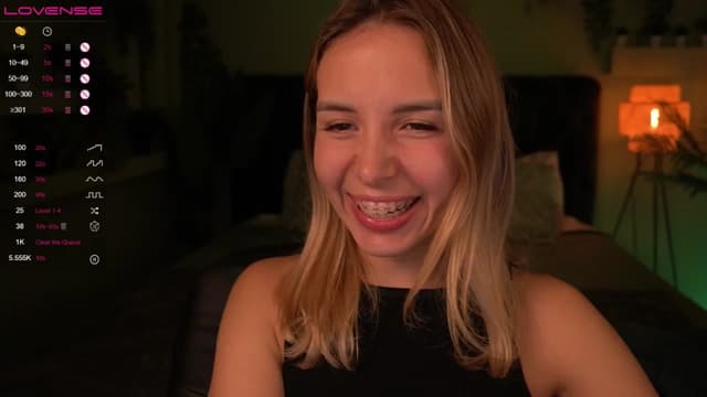 Gallery image thumbnail from Tilli's myfreecams stream on, 04/18/2024, 13:00 image 2 of 20