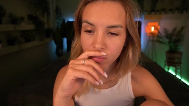 Gallery image thumbnail from Tilli's myfreecams stream on, 04/19/2024, 09:10 image 2 of 20