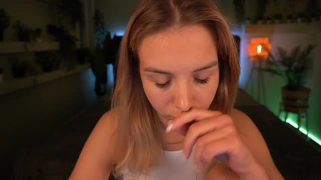 Gallery image thumbnail from Tilli's myfreecams stream on, 04/19/2024, 09:10 image 3 of 20