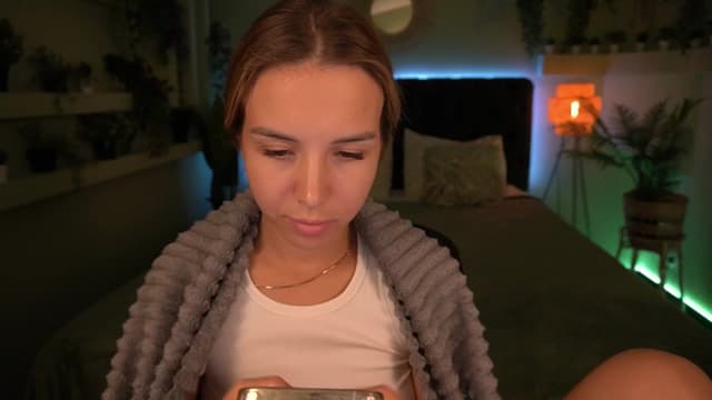 Gallery image thumbnail from Tilli's myfreecams stream on, 04/19/2024, 09:10 image 18 of 20