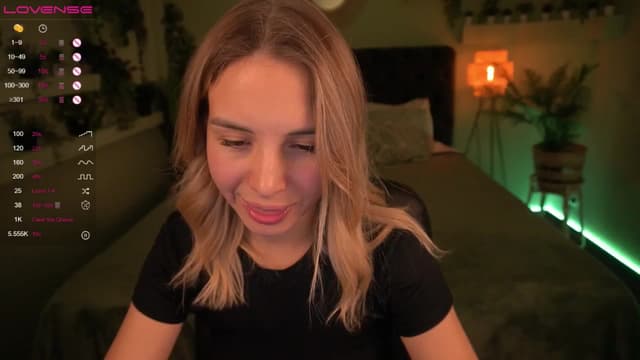 Gallery image thumbnail from Tilli's myfreecams stream on, 04/22/2024, 08:38 image 15 of 20