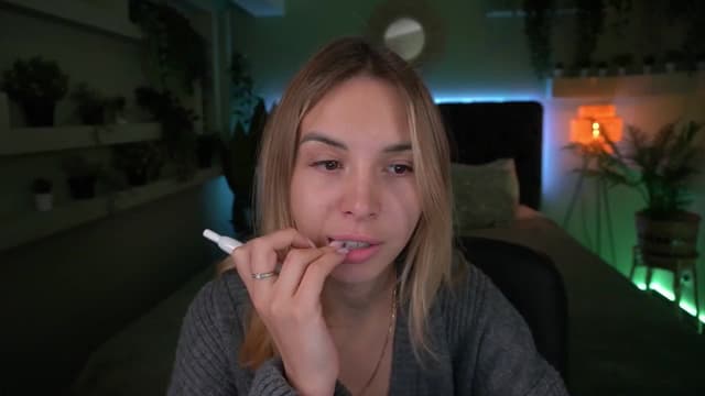 Gallery image thumbnail from Tilli's myfreecams stream on, 04/29/2024, 06:39 image 19 of 20