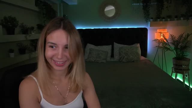 Gallery image thumbnail from Tilli's myfreecams stream on, 04/29/2024, 06:39 image 7 of 20