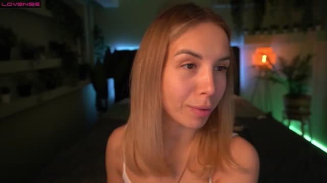 Gallery image thumbnail from Tilli's myfreecams stream on, 04/29/2024, 08:33 image 2 of 20