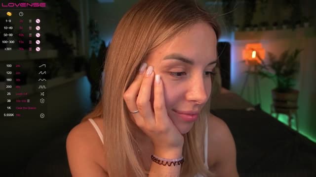 Gallery image thumbnail from Tilli's myfreecams stream on, 04/29/2024, 08:33 image 14 of 20