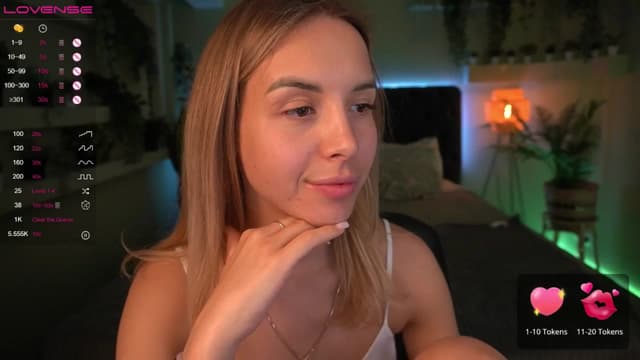 Gallery image thumbnail from Tilli's myfreecams stream on, 04/29/2024, 09:34 image 6 of 20