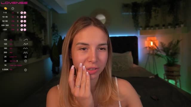 Gallery image thumbnail from Tilli's myfreecams stream on, 04/29/2024, 10:19 image 12 of 20