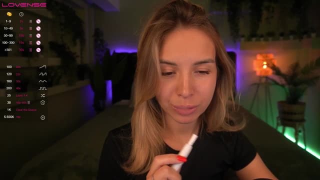 Gallery image thumbnail from Tilli's myfreecams stream on, 05/01/2024, 07:48 image 15 of 20
