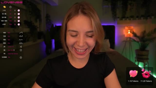 Gallery image thumbnail from Tilli's myfreecams stream on, 05/01/2024, 07:48 image 13 of 20