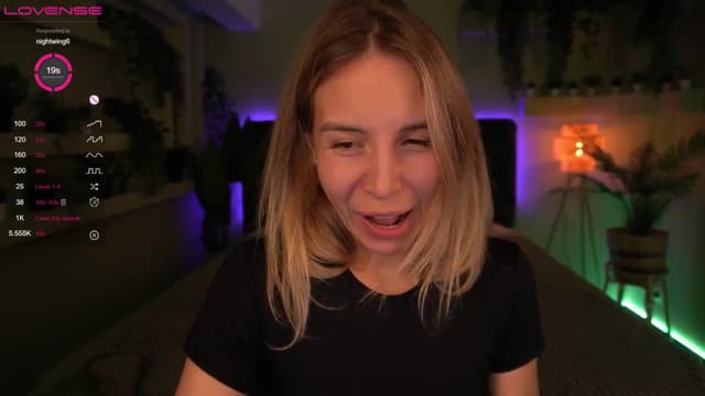 Gallery image thumbnail from Tilli's myfreecams stream on, 05/01/2024, 08:21 image 2 of 20