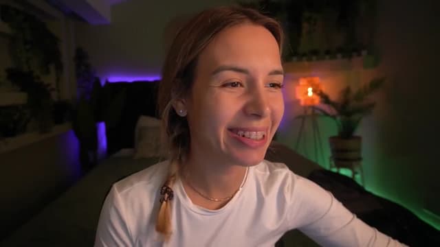 Gallery image thumbnail from Tilli's myfreecams stream on, 05/02/2024, 06:06 image 12 of 20