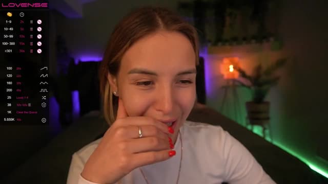 Gallery image thumbnail from Tilli's myfreecams stream on, 05/02/2024, 08:12 image 16 of 20