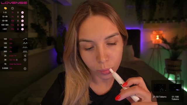 Gallery image thumbnail from Tilli's myfreecams stream on, 05/03/2024, 09:36 image 6 of 20