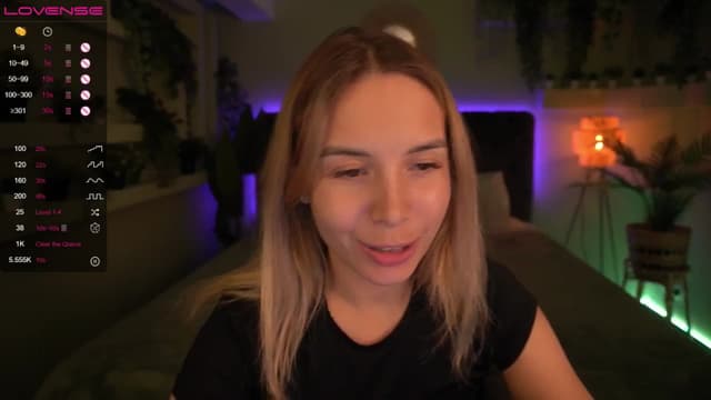 Gallery image thumbnail from Tilli's myfreecams stream on, 05/03/2024, 09:36 image 18 of 20