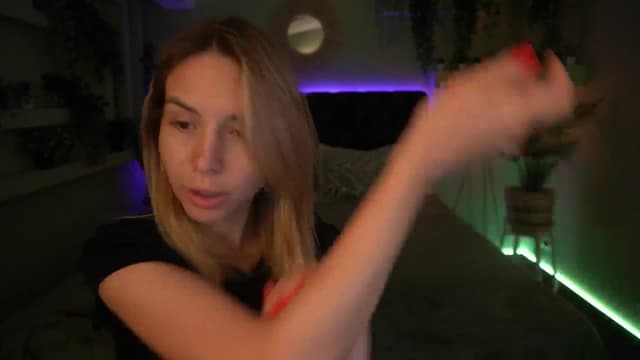 Gallery image thumbnail from Tilli's myfreecams stream on, 05/07/2024, 06:07 image 6 of 20