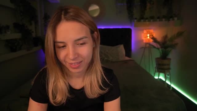 Gallery image thumbnail from Tilli's myfreecams stream on, 05/07/2024, 06:07 image 19 of 20