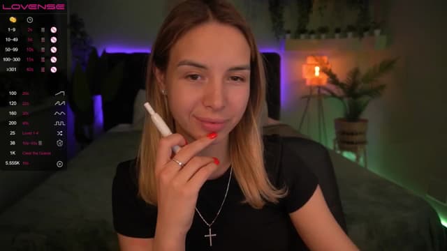 Gallery image thumbnail from Tilli's myfreecams stream on, 05/07/2024, 10:51 image 18 of 20