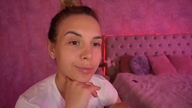 Gallery image thumbnail from Tilli's myfreecams stream on, 05/08/2024, 11:51 image 4 of 20