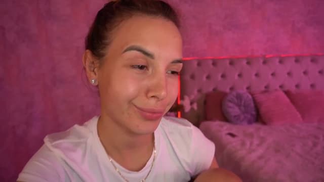 Gallery image thumbnail from Tilli's myfreecams stream on, 05/08/2024, 11:51 image 5 of 20