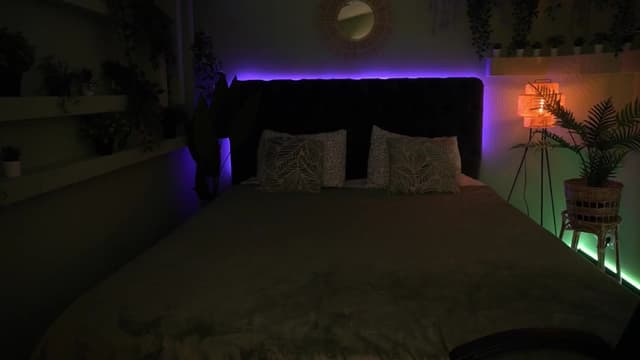 Gallery image thumbnail from Tilli's myfreecams stream on, 05/09/2024, 09:07 image 9 of 20
