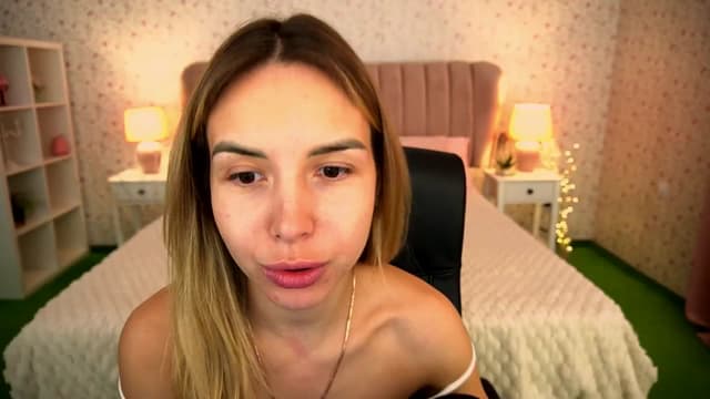 Gallery image thumbnail from Tilli's myfreecams stream on, 05/11/2024, 06:52 image 16 of 20