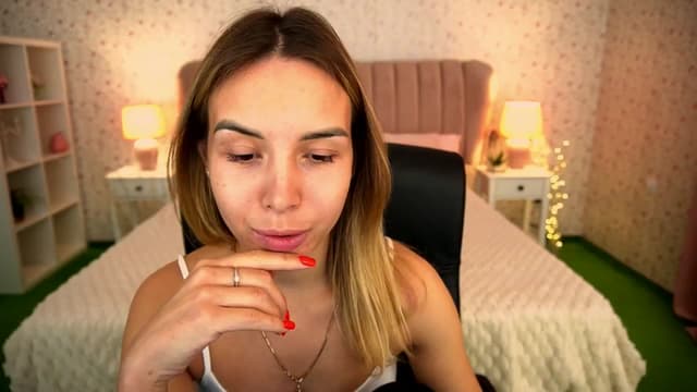 Gallery image thumbnail from Tilli's myfreecams stream on, 05/11/2024, 06:52 image 3 of 20