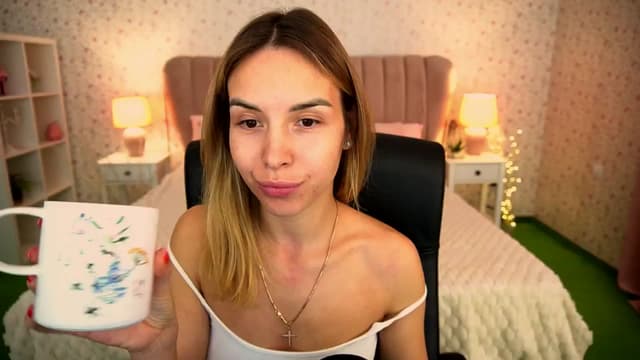 Gallery image thumbnail from Tilli's myfreecams stream on, 05/11/2024, 06:52 image 14 of 20