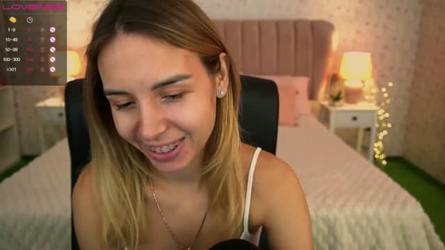 Gallery image thumbnail from Tilli's myfreecams stream on, 05/11/2024, 08:29 image 16 of 20