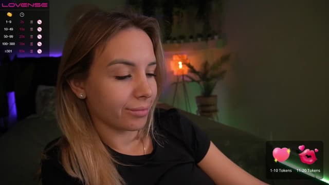 Gallery image thumbnail from Tilli's myfreecams stream on, 05/13/2024, 10:33 image 10 of 20
